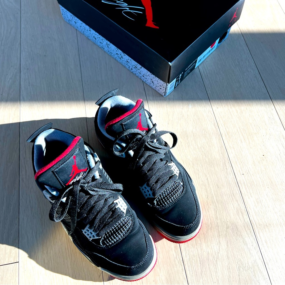 Jordan Shoes | 4 Retro
Bred (2019) (GS)